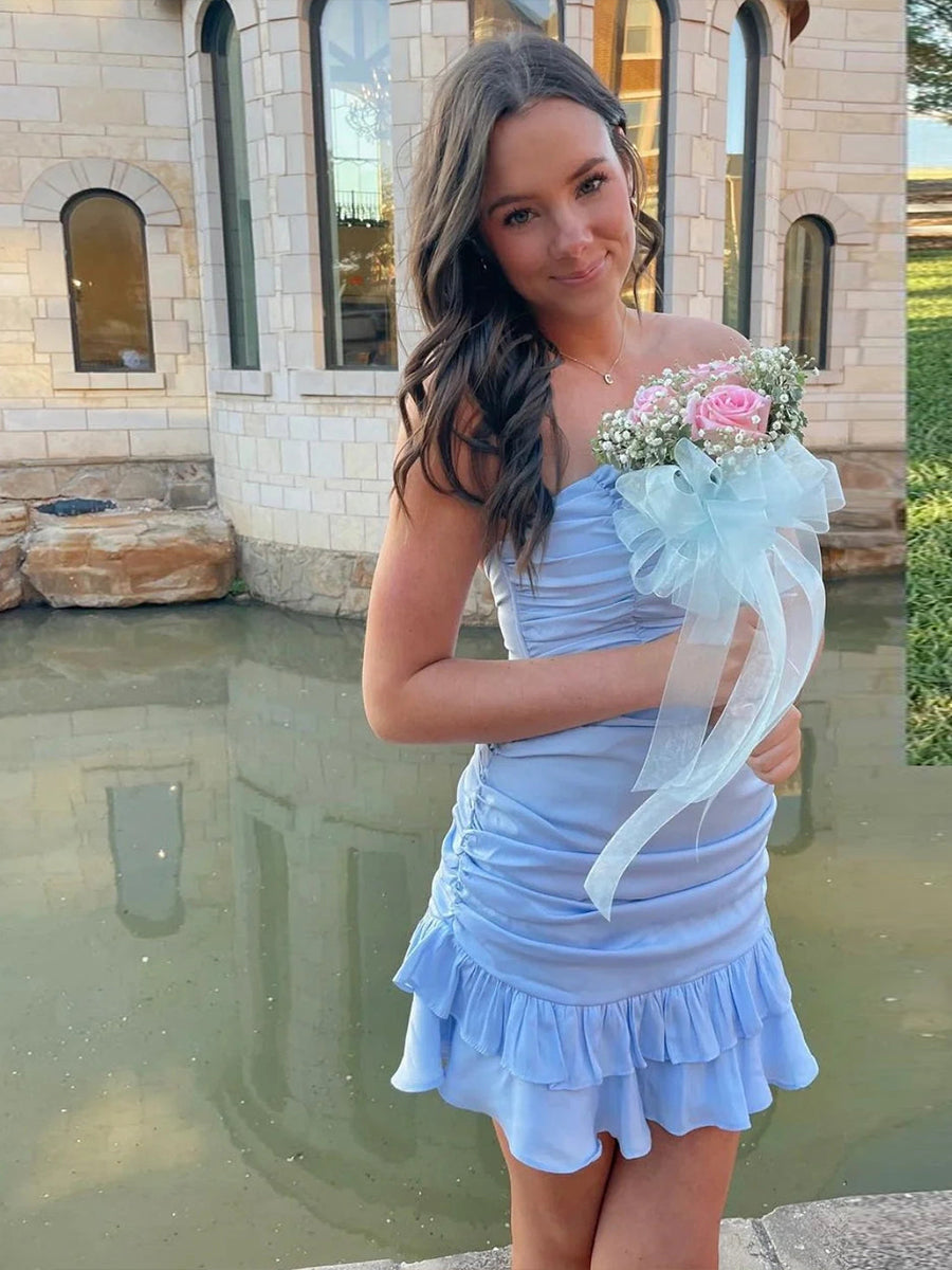 Robe courte de bal de fin d'année bustier sans bretelles froncée à volants