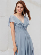 Staubblaues A-Linien Chiffonkleid mit V-Ausschnitt und bodenlanger Länge, Brautjungfernkleid