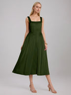 Abito tea-length verde oliva in raso a linea A con scollo quadrato e senza maniche