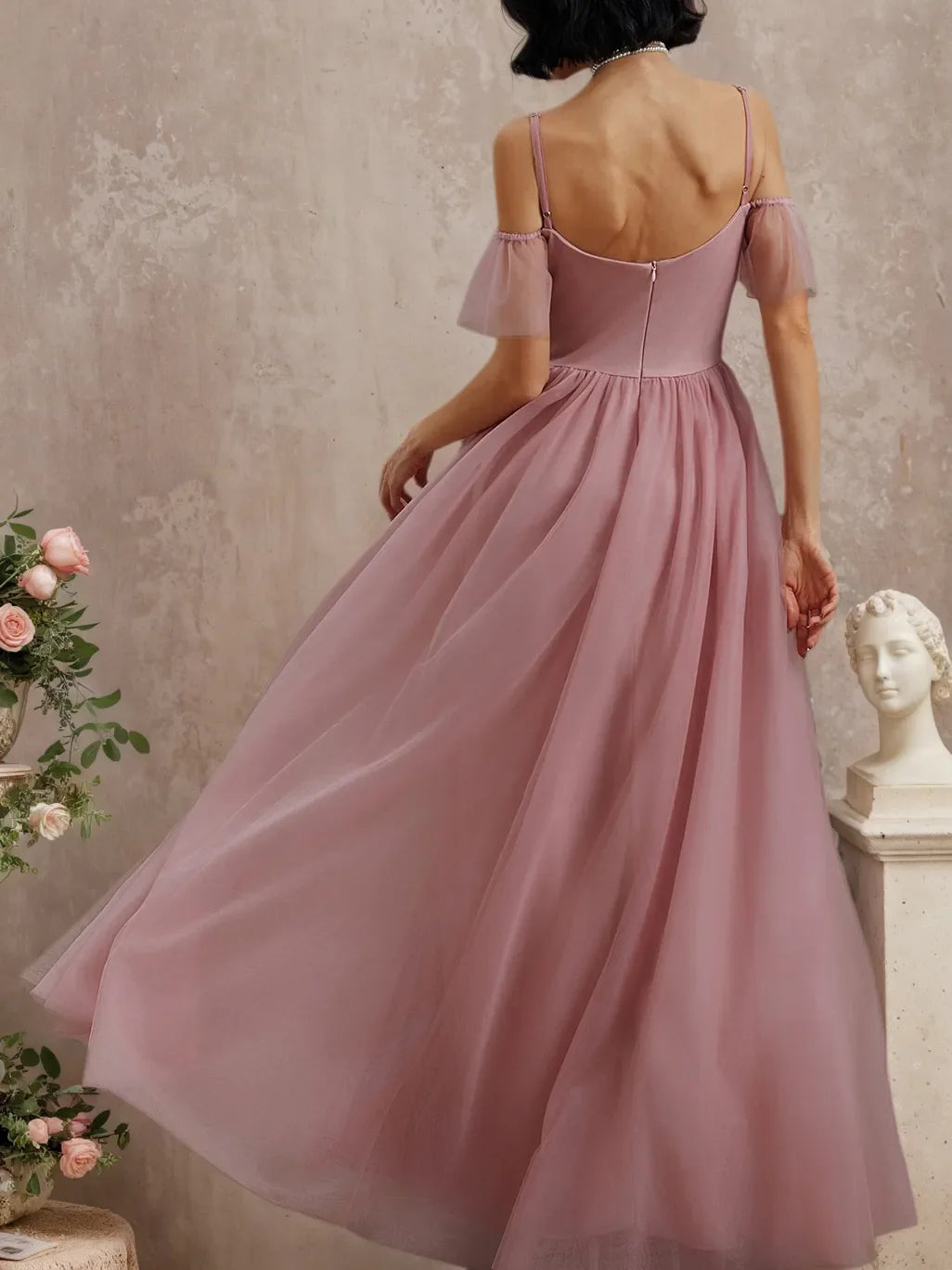 Vestido maxi clásico rosa en línea A con escote hombros descubiertos y mangas cortas