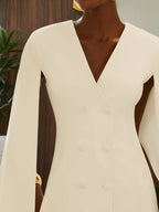 Mini abito blazer bianco con fibbia, scollo a V e senza maniche a linea ad A