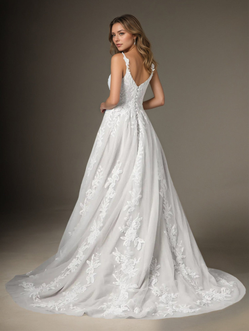 Robe de mariée blanche en ligne A à col en V en tulle à sequins