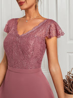 Abito lungo maxi a linea A in pizzo rosso anguria con scollo a V e maniche corte