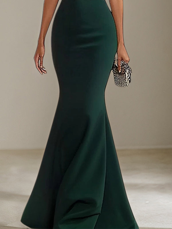Abito formale lungo sirena verde scuro in crepe elasticizzato, scollo a V e maniche svolazzanti