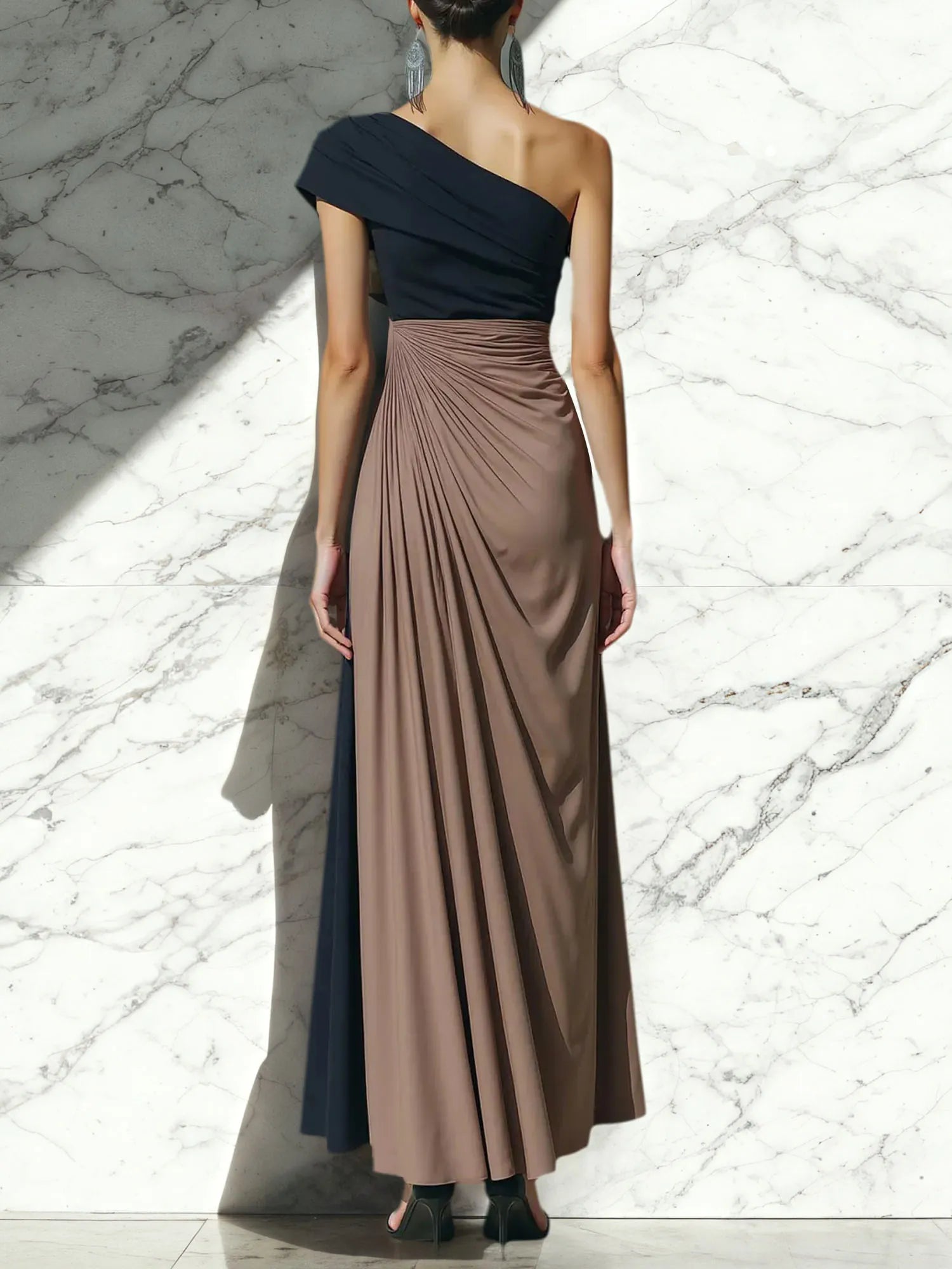 Vestido formal maxi tipo columna con un solo hombro y drapeado