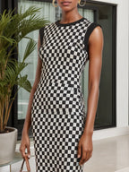 Vestido midi sereia preto, suéter, gola careca, sem mangas
