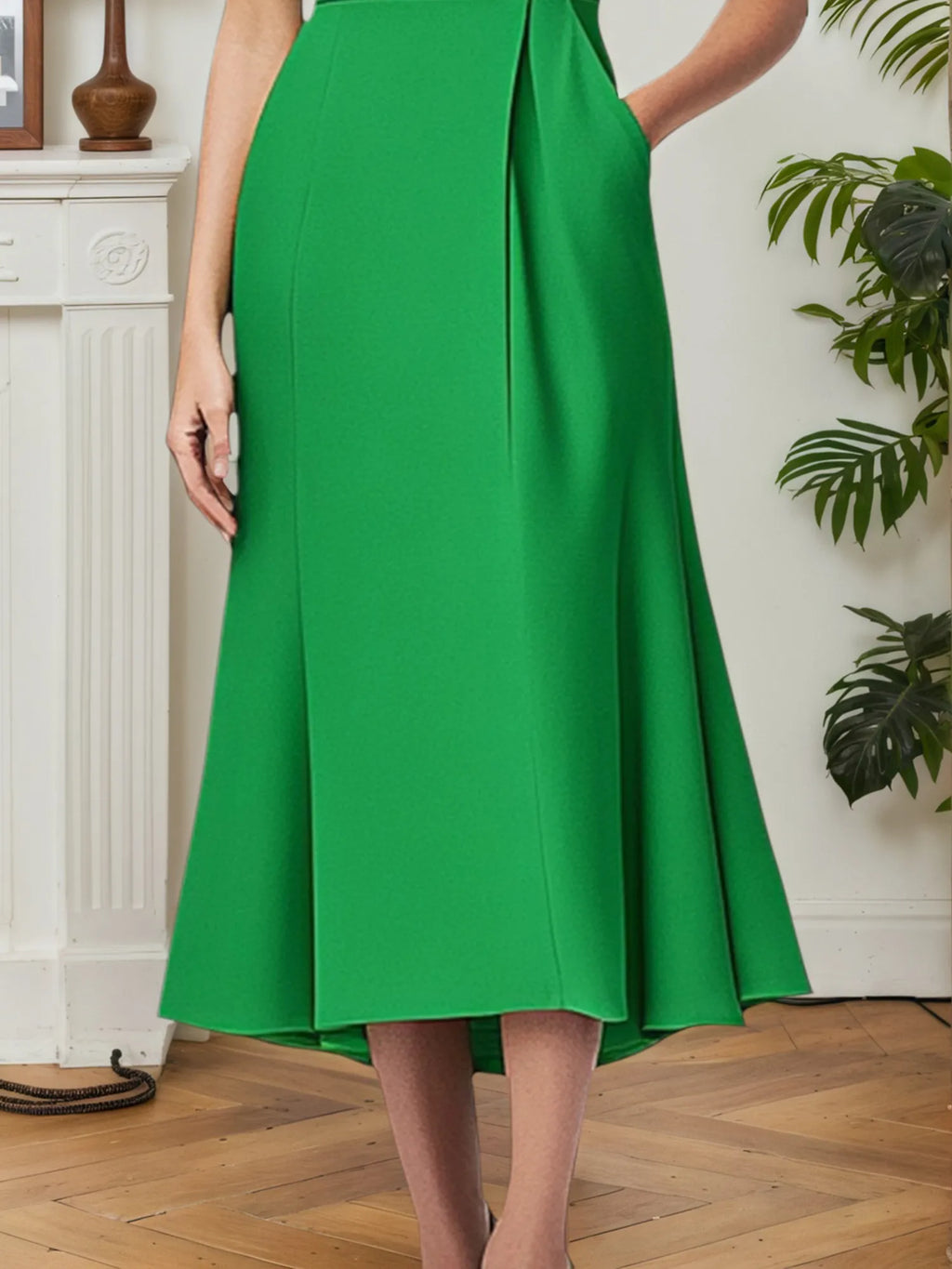 Vestido de festa coquetel verde evasê com bolsos midi