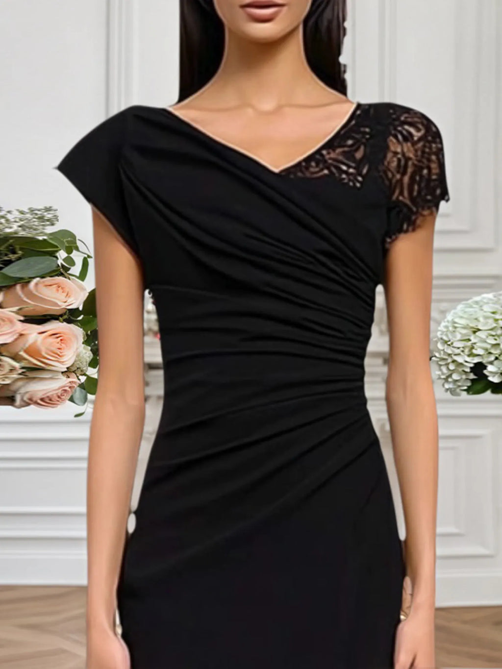 Vestido formal preto maxi com decote em V e renda