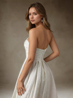 Robe de mariée blanche en jacquard floral, bustier sans bretelles, coupe trapèze