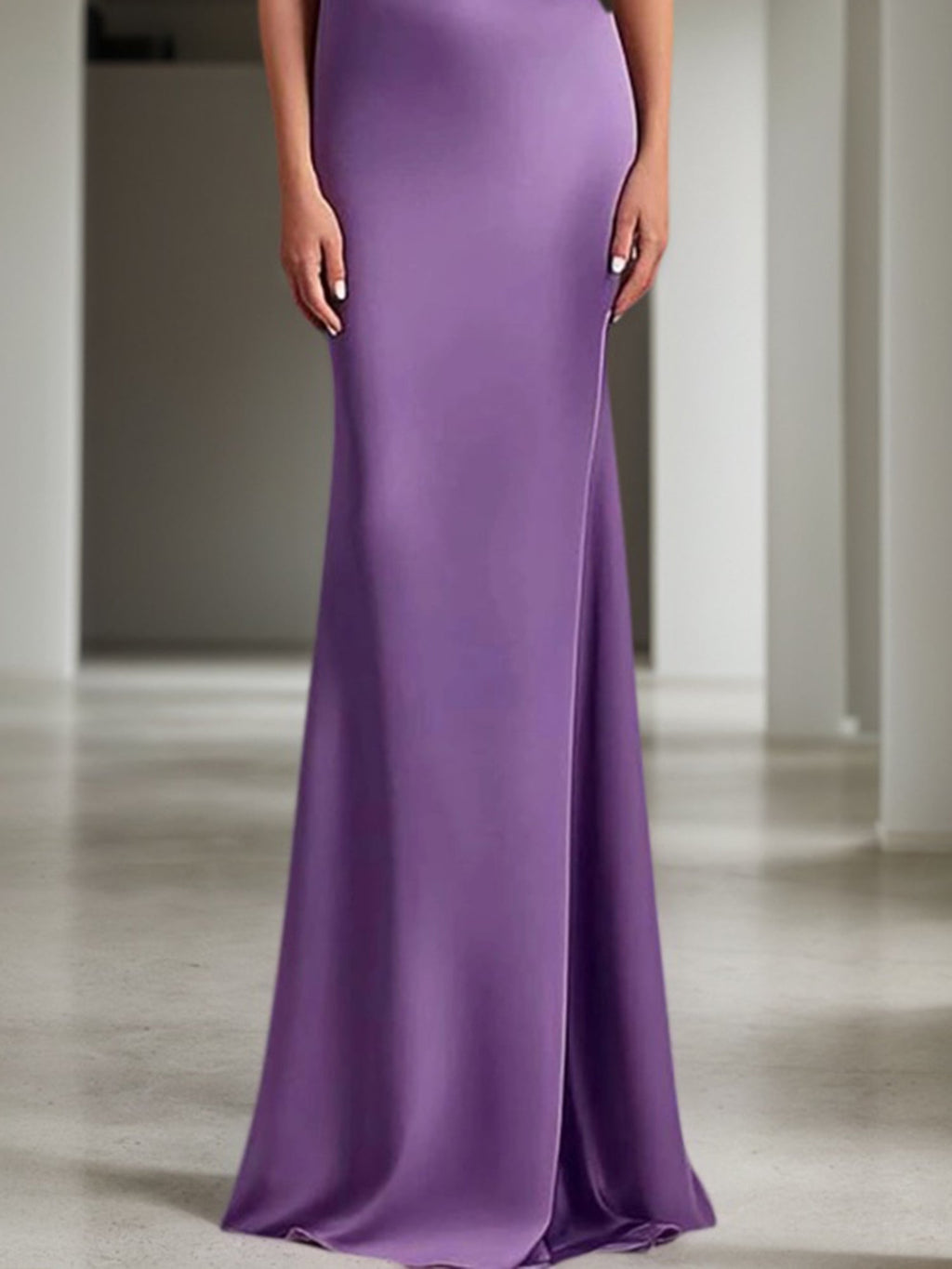 Vestido maxi de satén morado fruncido para invitada de boda de otoño