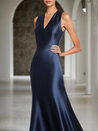 Party-Satin-Kleid marineblau mit V-Ausschnitt, ärmellos, schlicht, Maxilänge