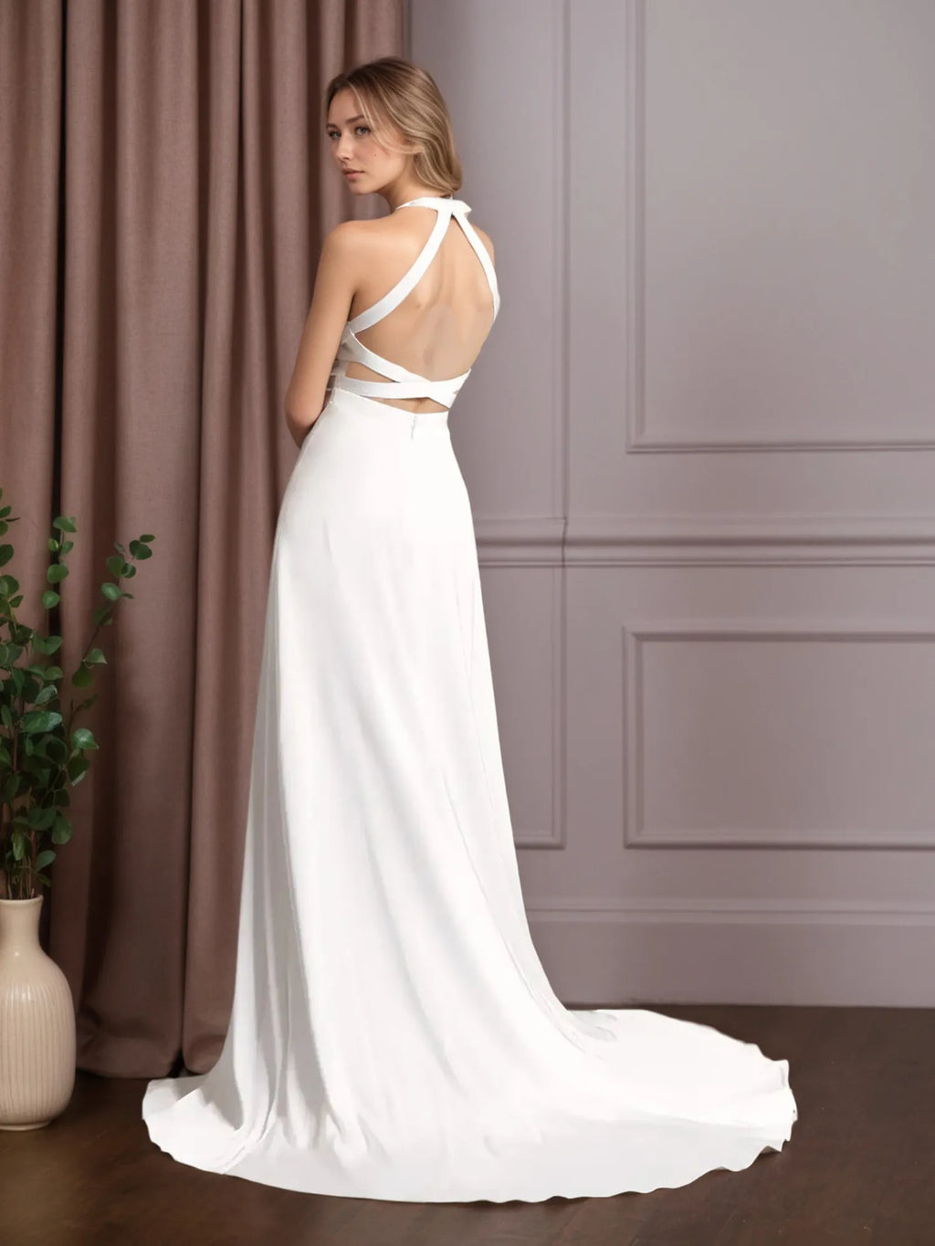 Robe de mariée blanche en satin stretch ligne A avec fente latérale