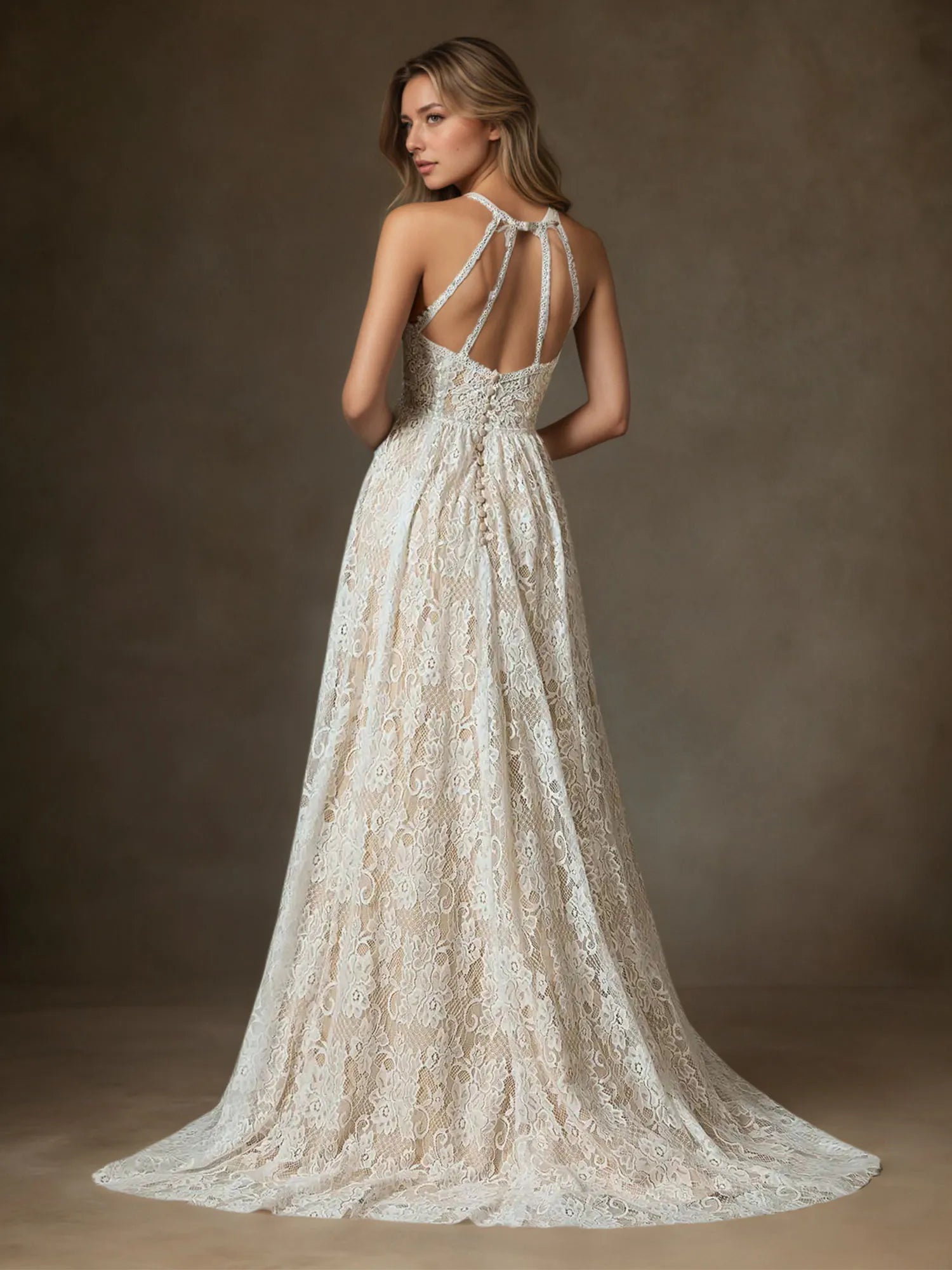 Abito da sposa in pizzo color champagne a linea A