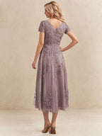 Robe de mère de la mariée A-line en tulle et dentelle, col arrondi, longueur thé