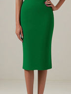 Vestido diario semiformal verde con cuello redondo, mangas cortas y largo hasta el té