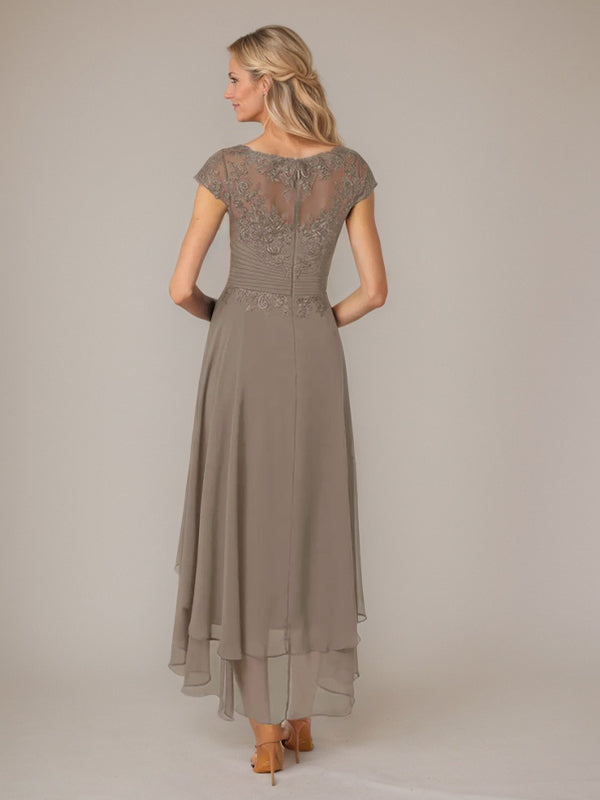 A-Linien Boot-Ausschnitt Illusions asymmetrisches Chiffon-Spitzen Mutterkleid der Braut mit Applikationsfalten