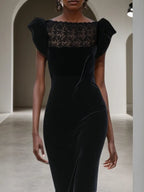 Vestido midi tubo negro de encaje y terciopelo con cuello barco y mangas cortas con volantes