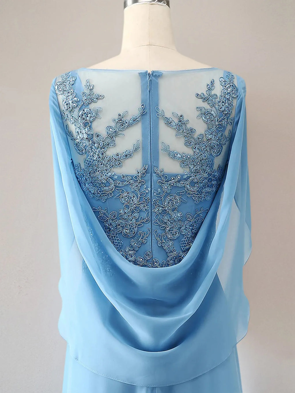 Vestido para madre de la novia trompeta/sirena de gasa con escote redondo, mangas 1/2 y cuentas