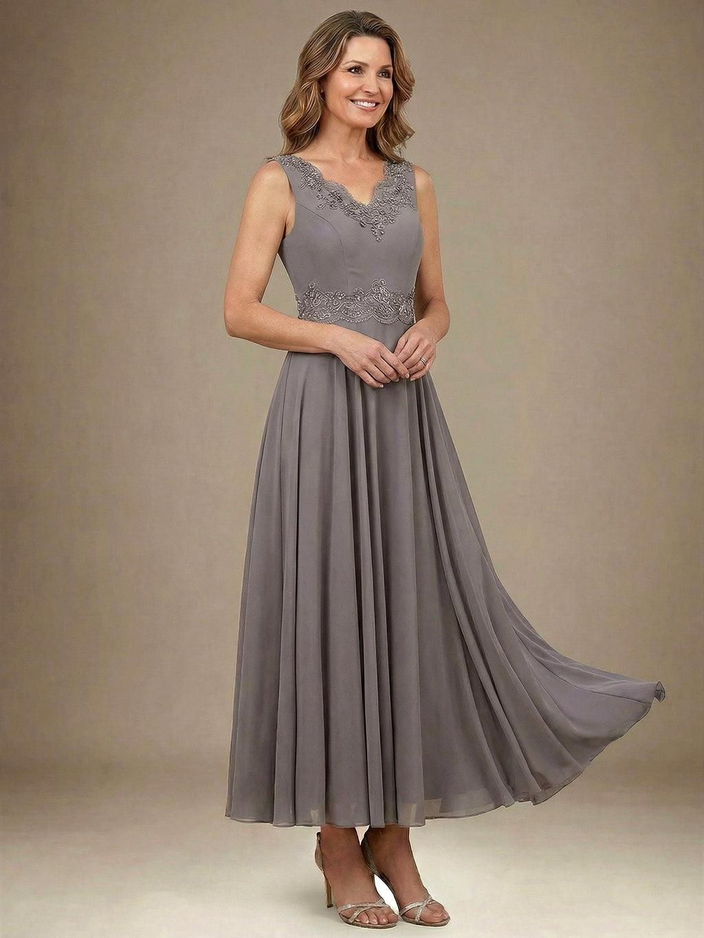 Vestido de madre de la novia línea A con escote en V, largo hasta el tobillo, gasa, lentejuelas, apliques, encaje y abalorios