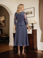 Vestido de mãe da noiva evasê, comprimento tea-length, em renda e chiffon com decote redondo e lantejoulas