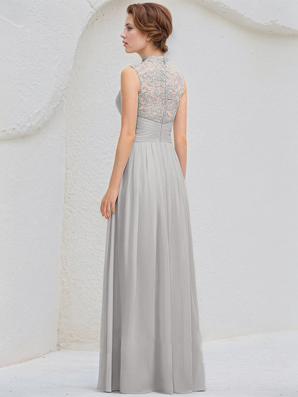 Abito da damigella lungo in chiffon e pizzo a linea A con collo alto e applicazioni argento