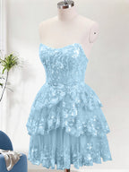 Robe courte de bal corset scintillante, coupe trapèze, à volants superposés, dos lacé en dentelle