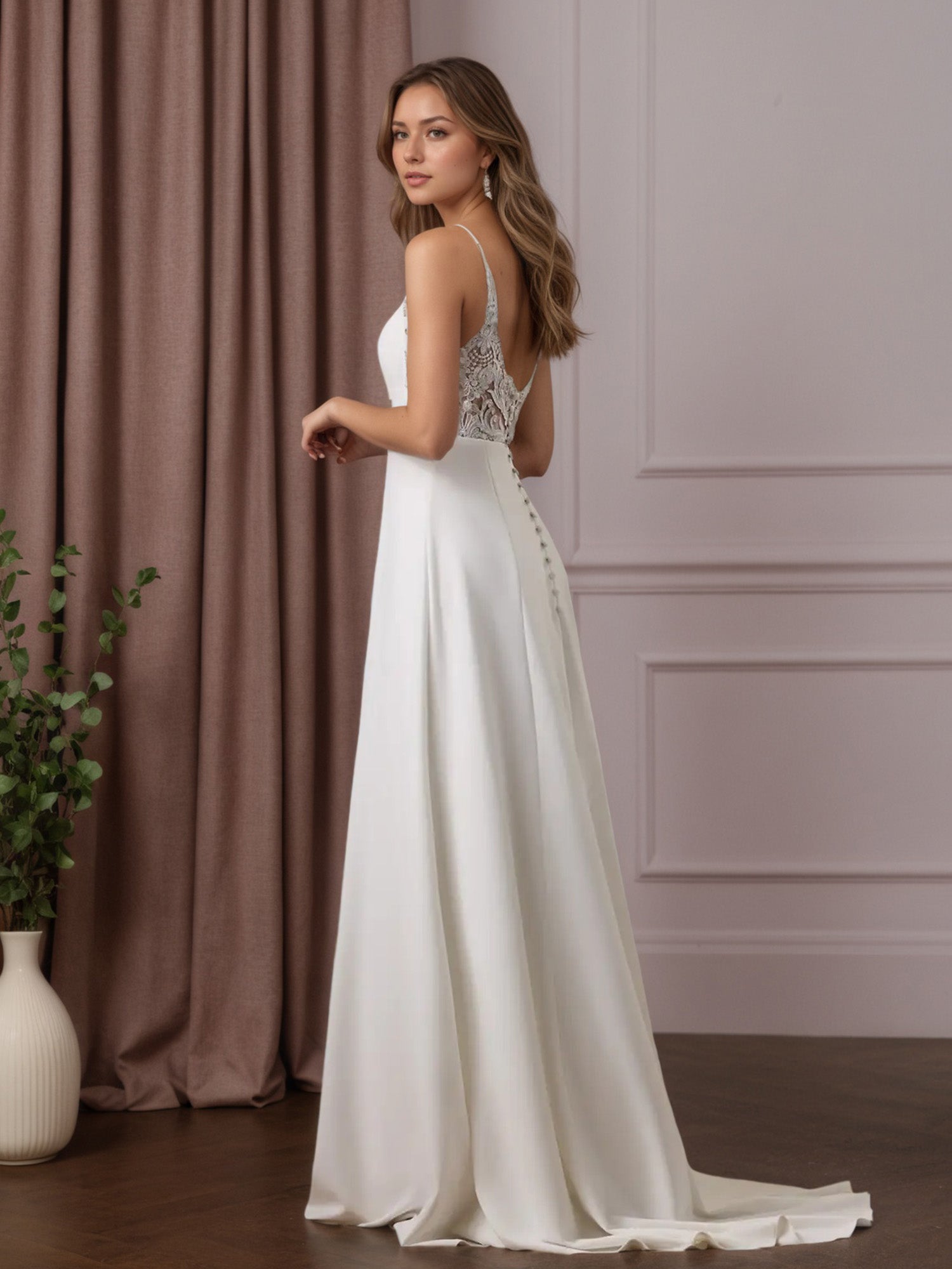 Robe de mariée blanche en crêpe stretch à sequins, coupe trapèze, col en V