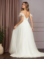 Abito da sposa bianco in tulle a linea A con scollo a V, senza maniche e decorato con paillettes
