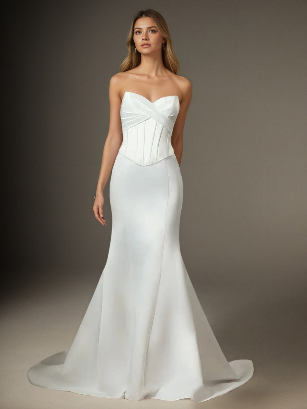 Robe de mariée sirène blanche en satin bustier