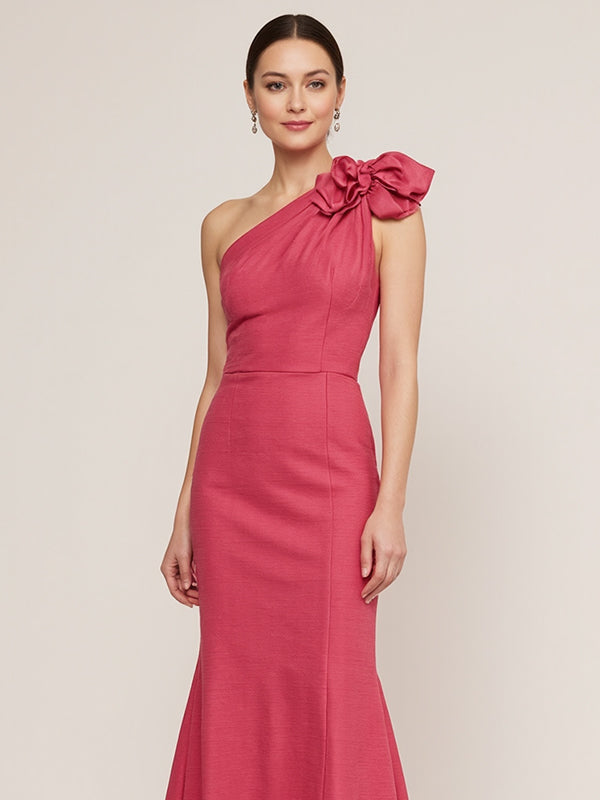 Rosarotes Etuikleid mit einer Schulter aus Chiffon langes formelles Kleid