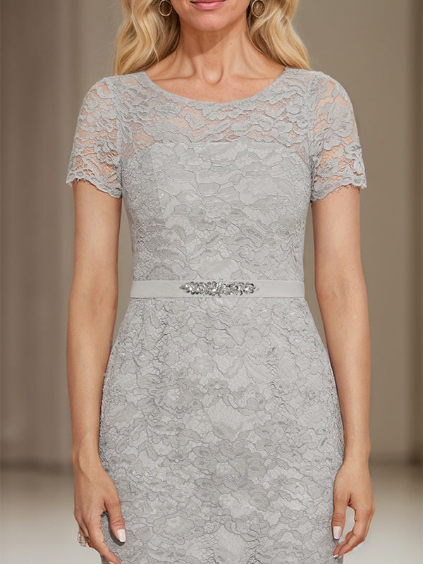 Robe mère de la mariée droite/colonne en mousseline et dentelle, col rond, longueur genou, avec perles