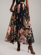 Schwarzes florales Chiffon trägerloses ärmelloses A-Linien Midikleid