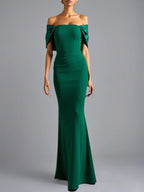 Vestido formal largo tipo tubo/columna con escote off the shoulder