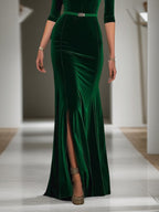Robe de soirée longue en velours vert profond décolleté en V pour mère de la mariée