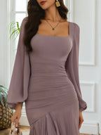 Vestido para invitada de boda de otoño, maxi morado con escote cuadrado y volantes