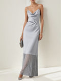 A-Linien silbernes Satin-Kleid mit Spaghettiträgern, ärmellos, bodenlang, mit Pailletten
