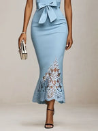 Vestido maxi sirena azul claro con lazo, encaje y escote corazón