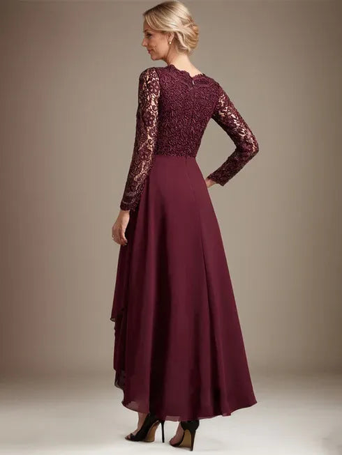 Abito da madre della sposa in chiffon e pizzo asimmetrico, linea a trapezio, scollo a V