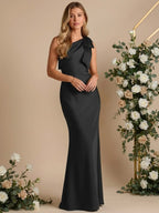 Vestidos longos de madrinha em linha A de cetim com um ombro só e laço