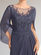 Vestido longo para mãe da noiva em linha A com decote redondo, ilusão, renda e chiffon com paetês plissados