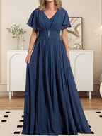 A-Linien V-Ausschnitt Bodenlanges Chiffon Brautmutterkleid mit Kristallbrosche und Plisseefalten