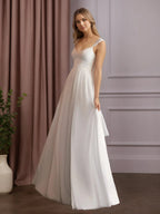 Abito da sposa bianco a linea ad A con scollo a V, senza maniche, in pizzo e chiffon