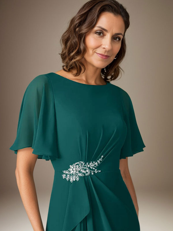Robe fourreau en chiffon bleu marine foncé perlée