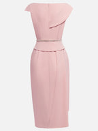 Vestido Midi Rosa com Decote Assimétrico, Manga Curta e Strass, Modelo A-Line