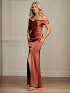 Trumpet/Meerjungfrau Schulterfreies bodenlanges gerafftes Satin Kleid der Brautmutter