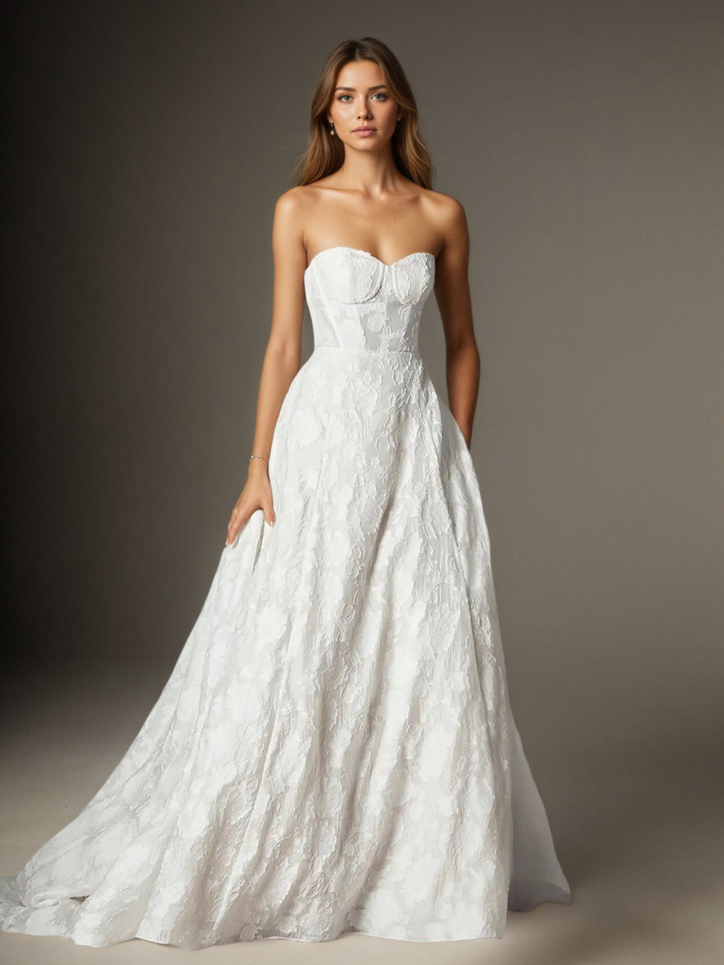 Abito da sposa bianco a linea A senza spalline in jacquard floreale burnout