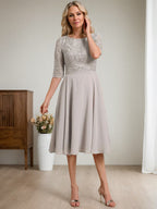 Robe mère de la mariée en ligne A, col rond, longueur genou, en dentelle et chiffon