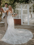 A-Line Spaghetti Straps V-Neck Lace Tulle Wedding Dress