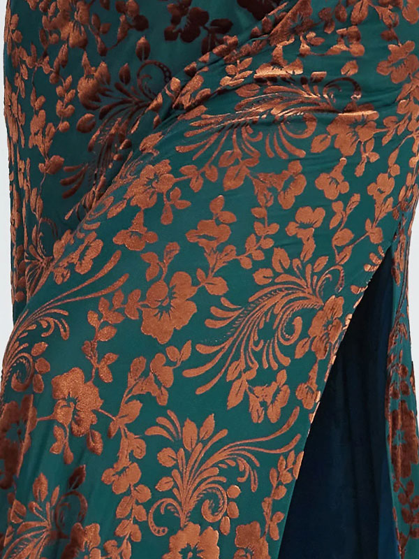Vintage schlichtes V-Ausschnitt Samt Kleid mit kurzen Ärmeln in Tea-Länge für die Mutter der Braut mit Schlitz