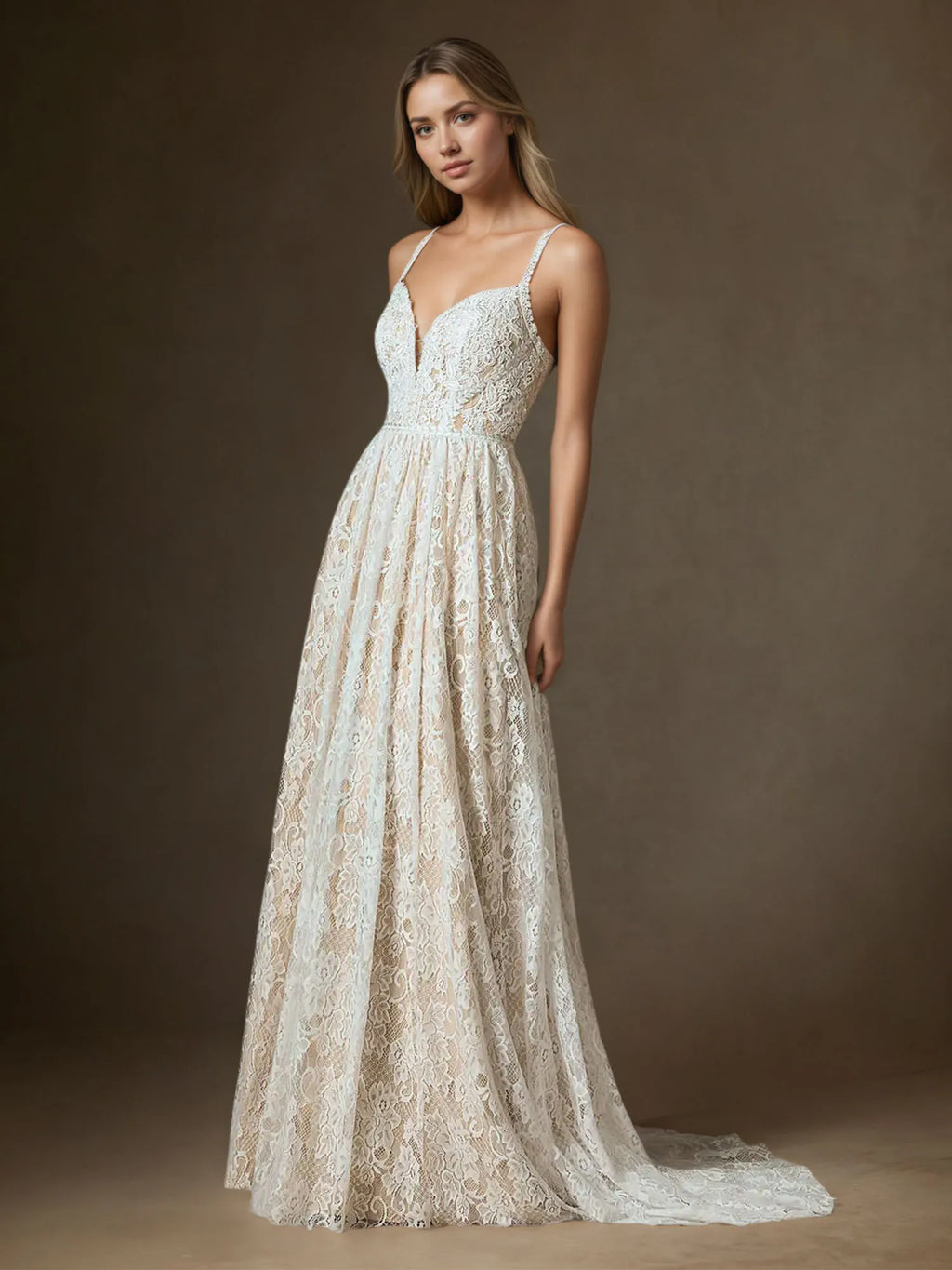 Abito da sposa in pizzo color champagne a linea A